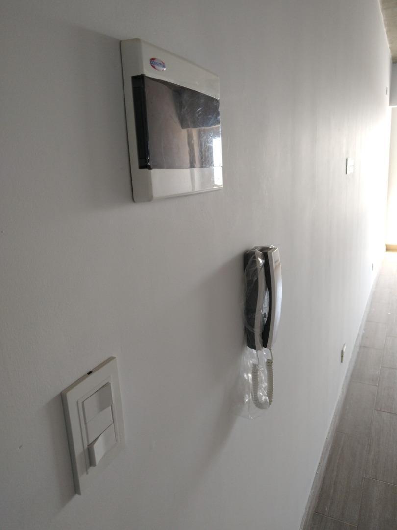 MONOAMBIENTE A ESTRENAR DIVISIBLE S/AVDA. MITRE C/BALCON