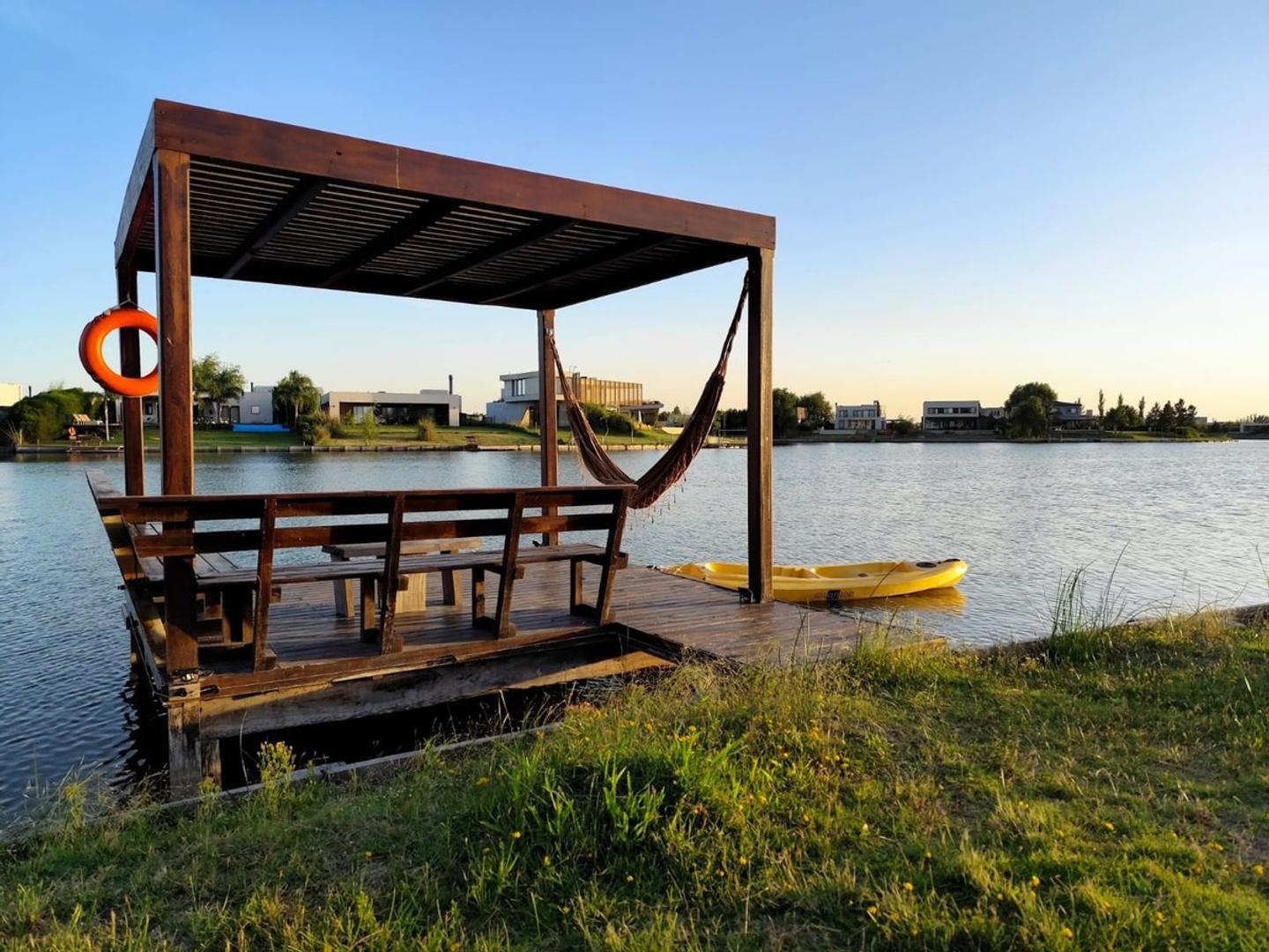 Casa 3 ambientes con 2 baños