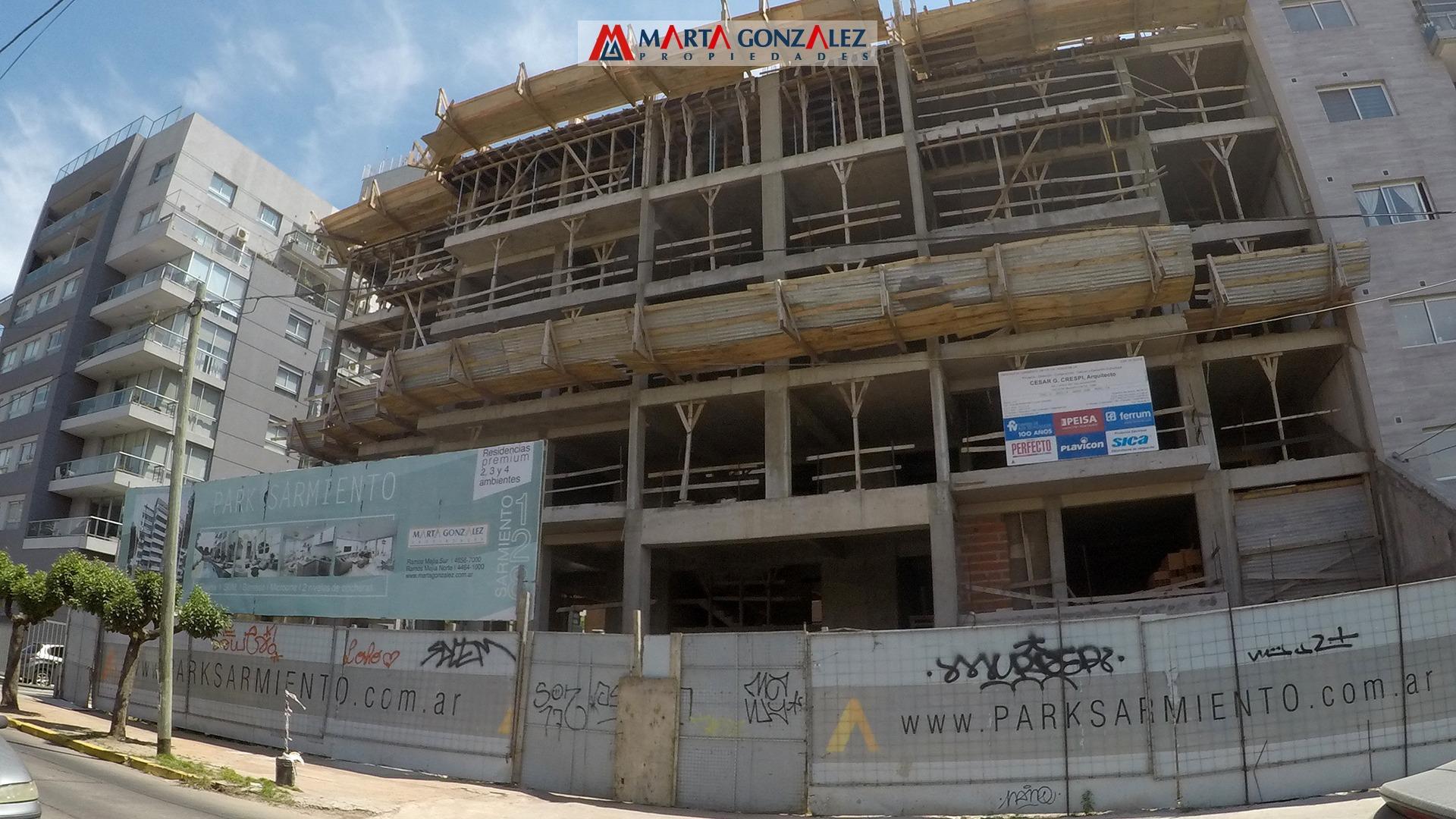 Sarmiento 118 , Piso 8