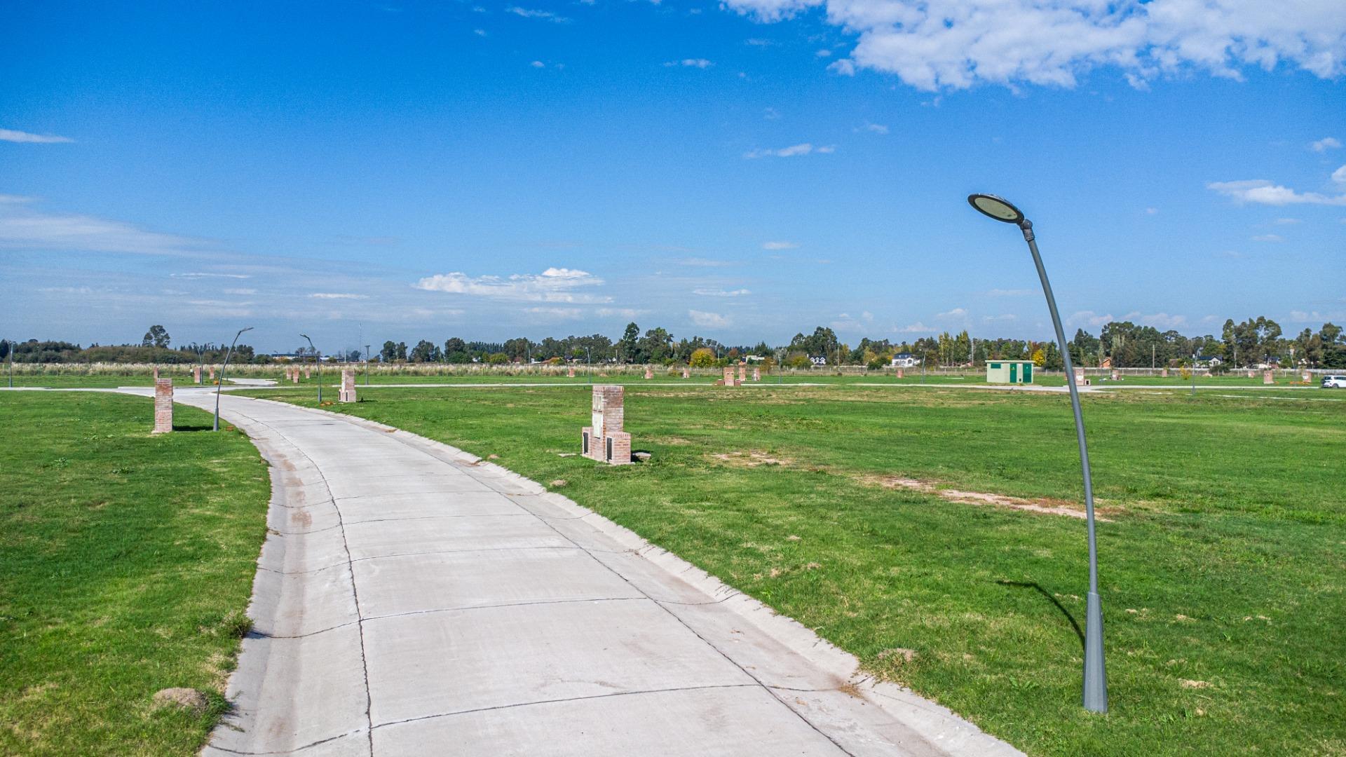 Terreno en Venta en Los Naranjos, USD 80.000