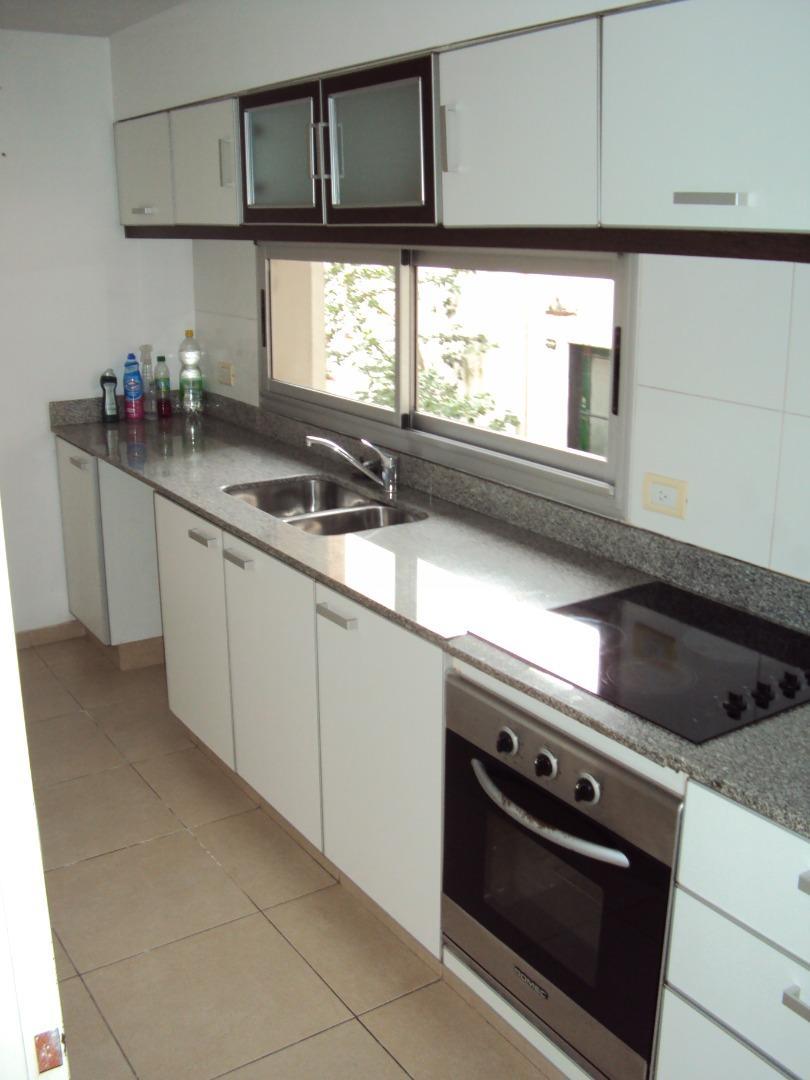 Departamento en Alquiler en Moron Sur, $ 450.000