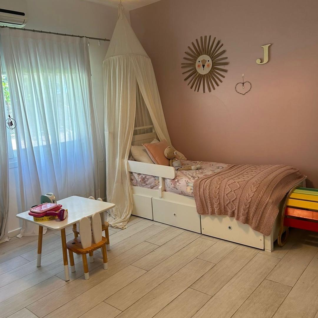 Casa en Alquiler Temporal con 3 cocheras