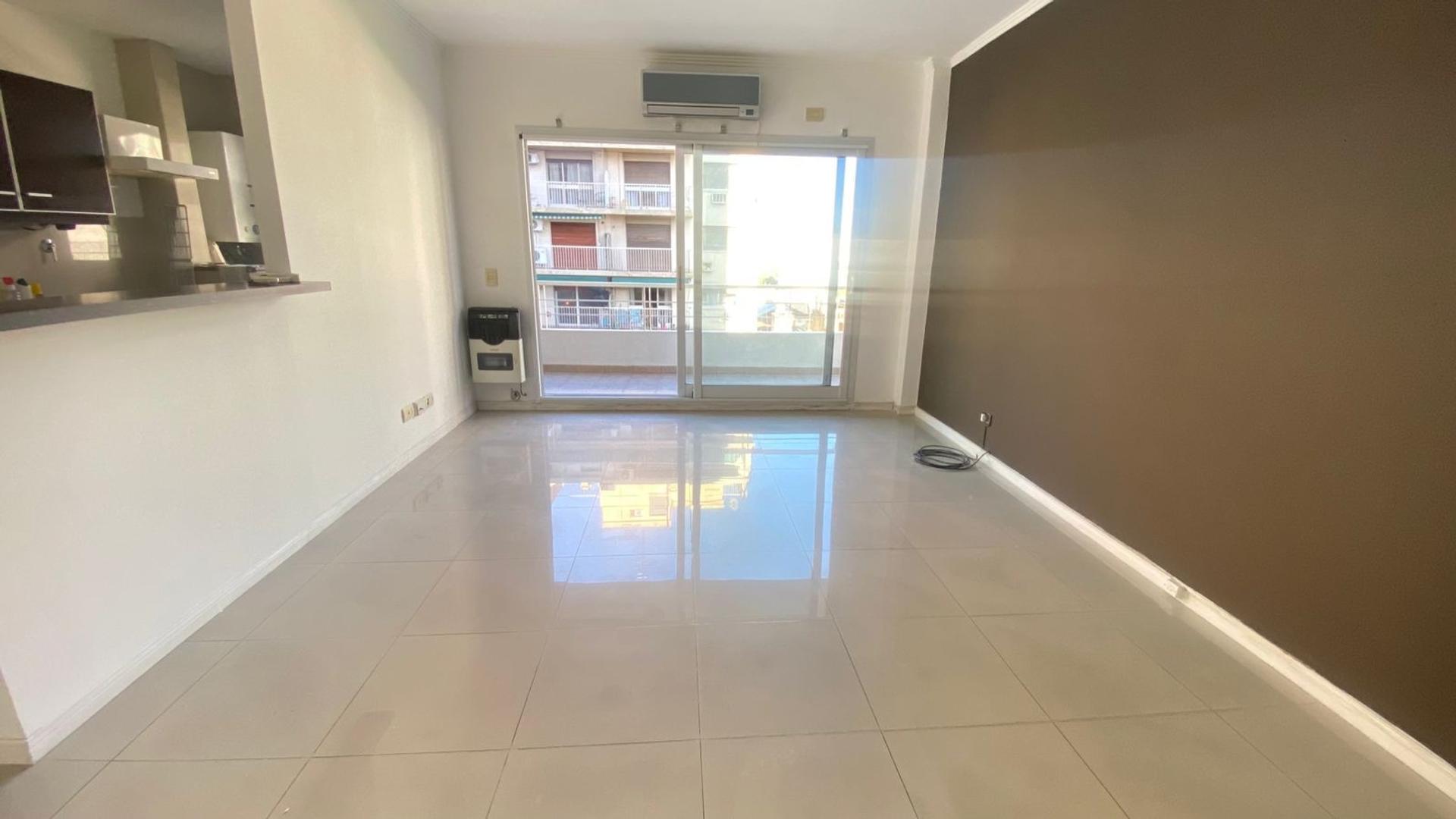 Alquiler 2 ambientes con cochera Barracas