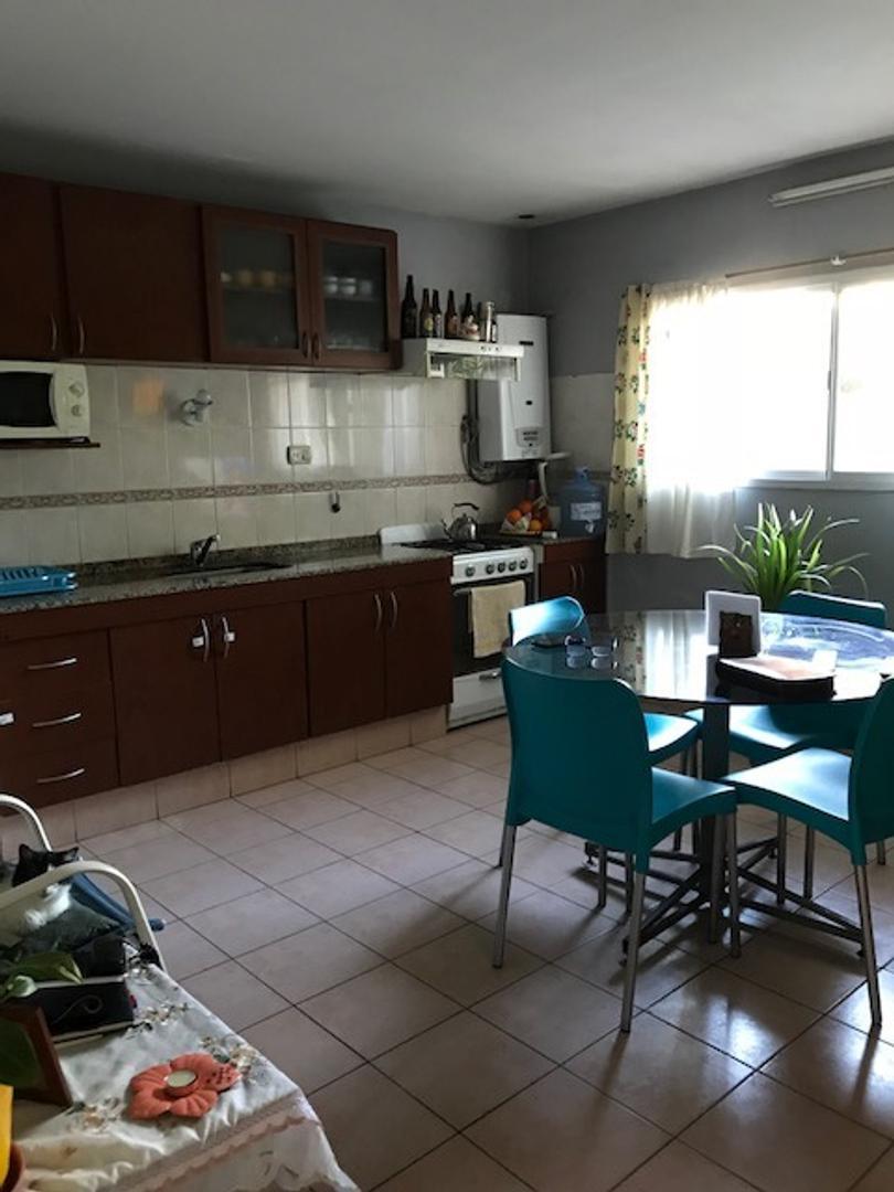 VENDO DUPLEX 3 DORMITORIOS a 50 m de Av. Ohiggins,