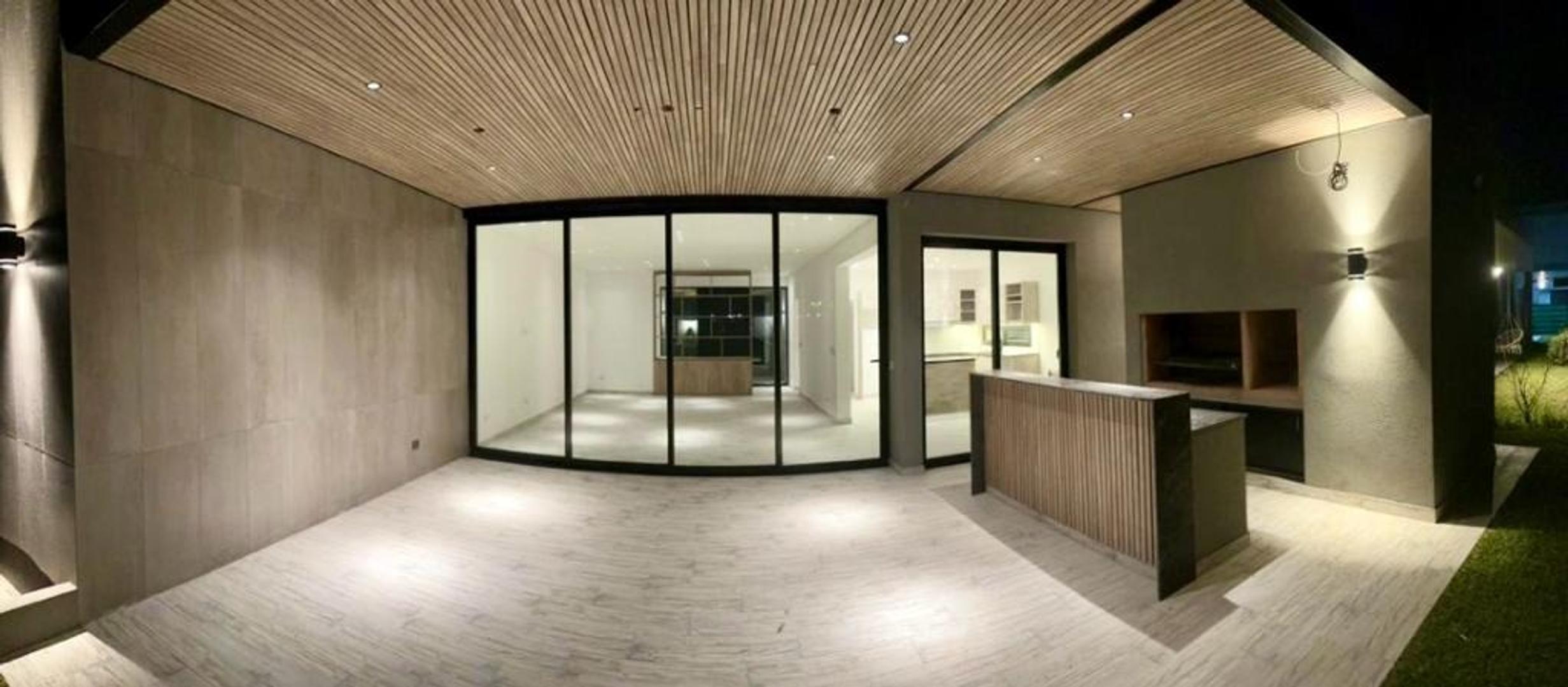 Casa en Venta en El Naudir, USD 320.000