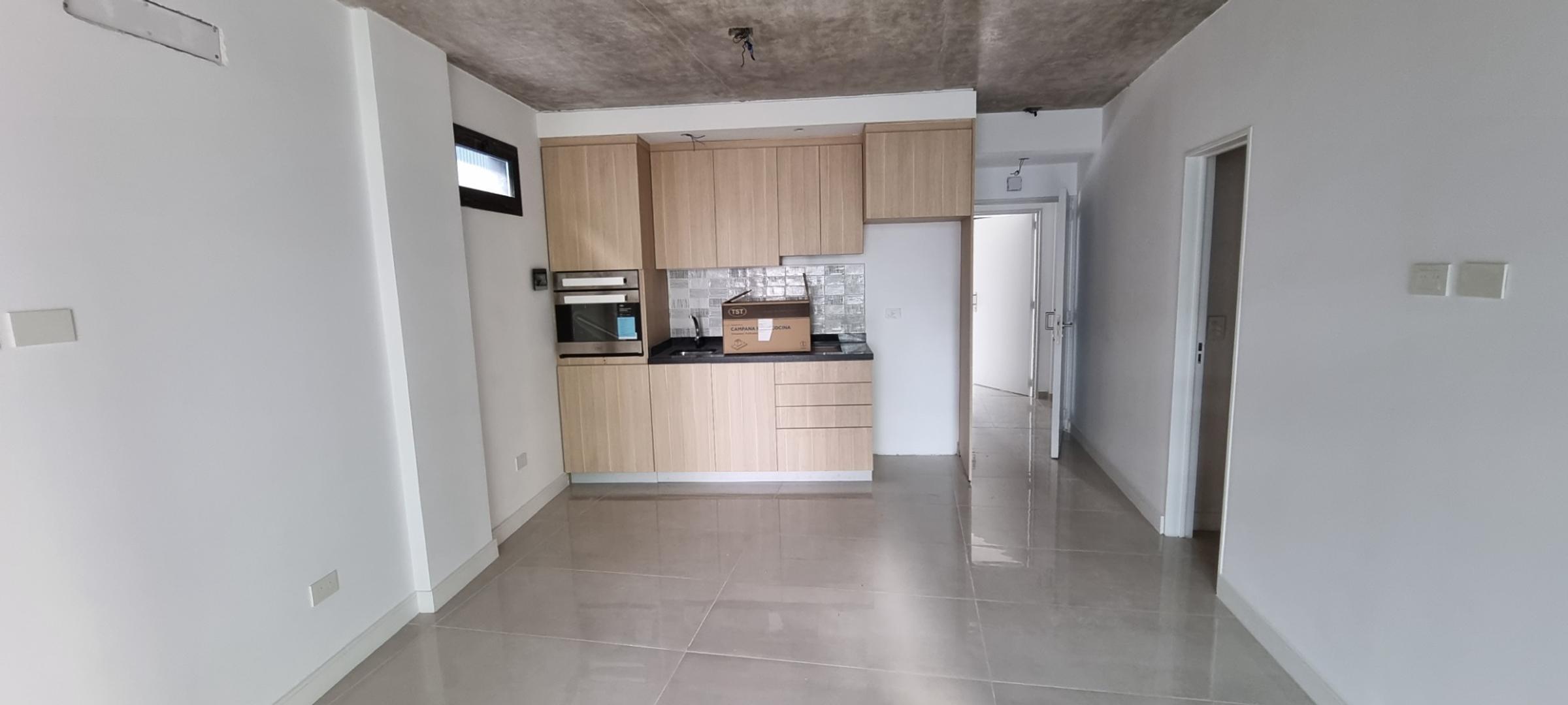 Juan Carlos Cruz 1800, Piso 3