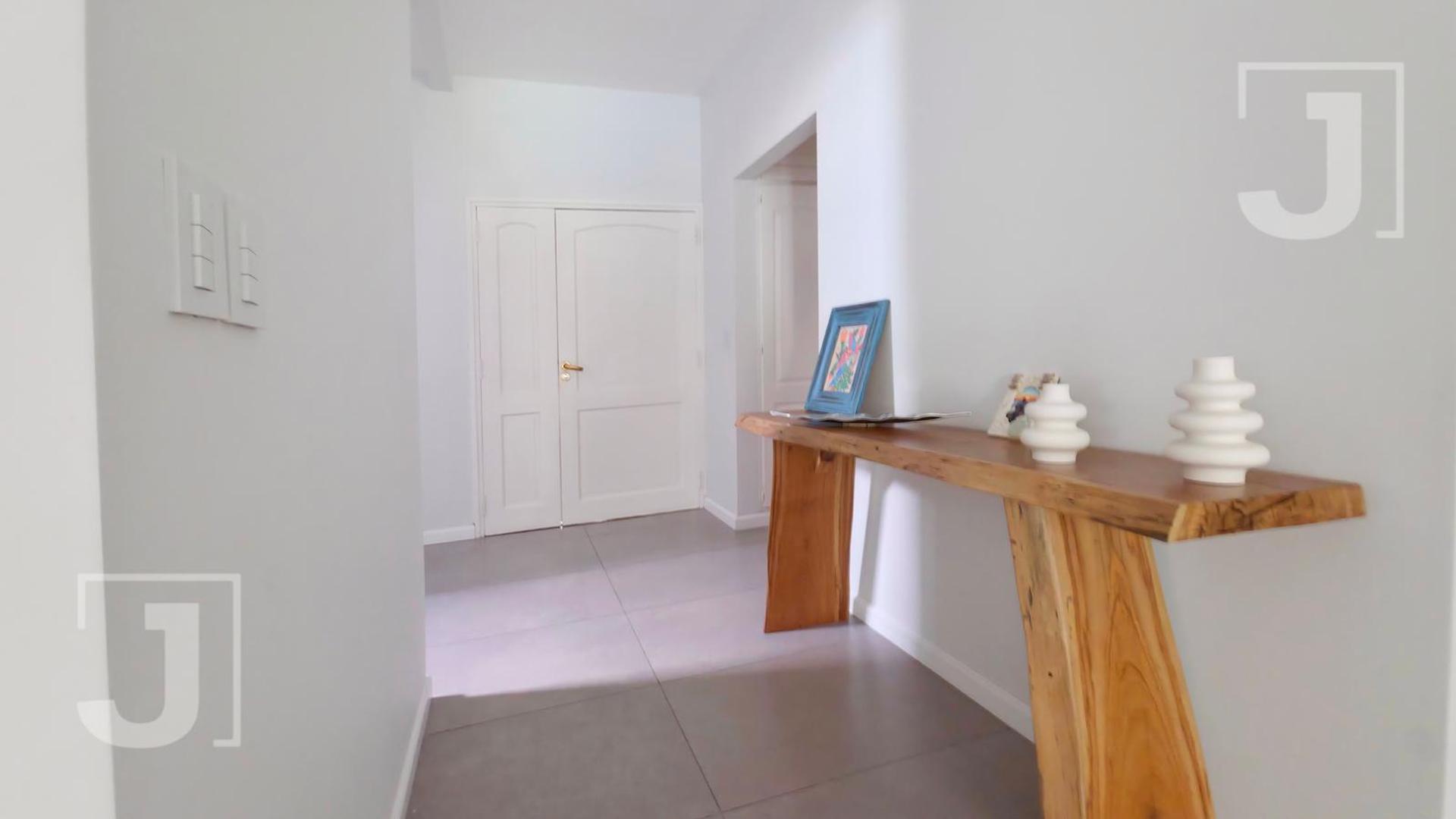 Casa en Venta con 4 cocheras
