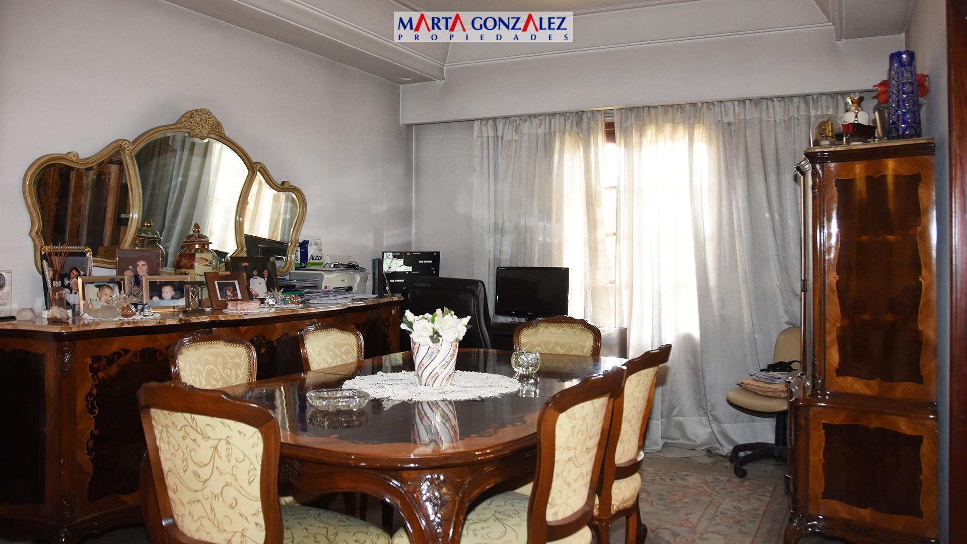 Casa 4 ambientes con 4 baños