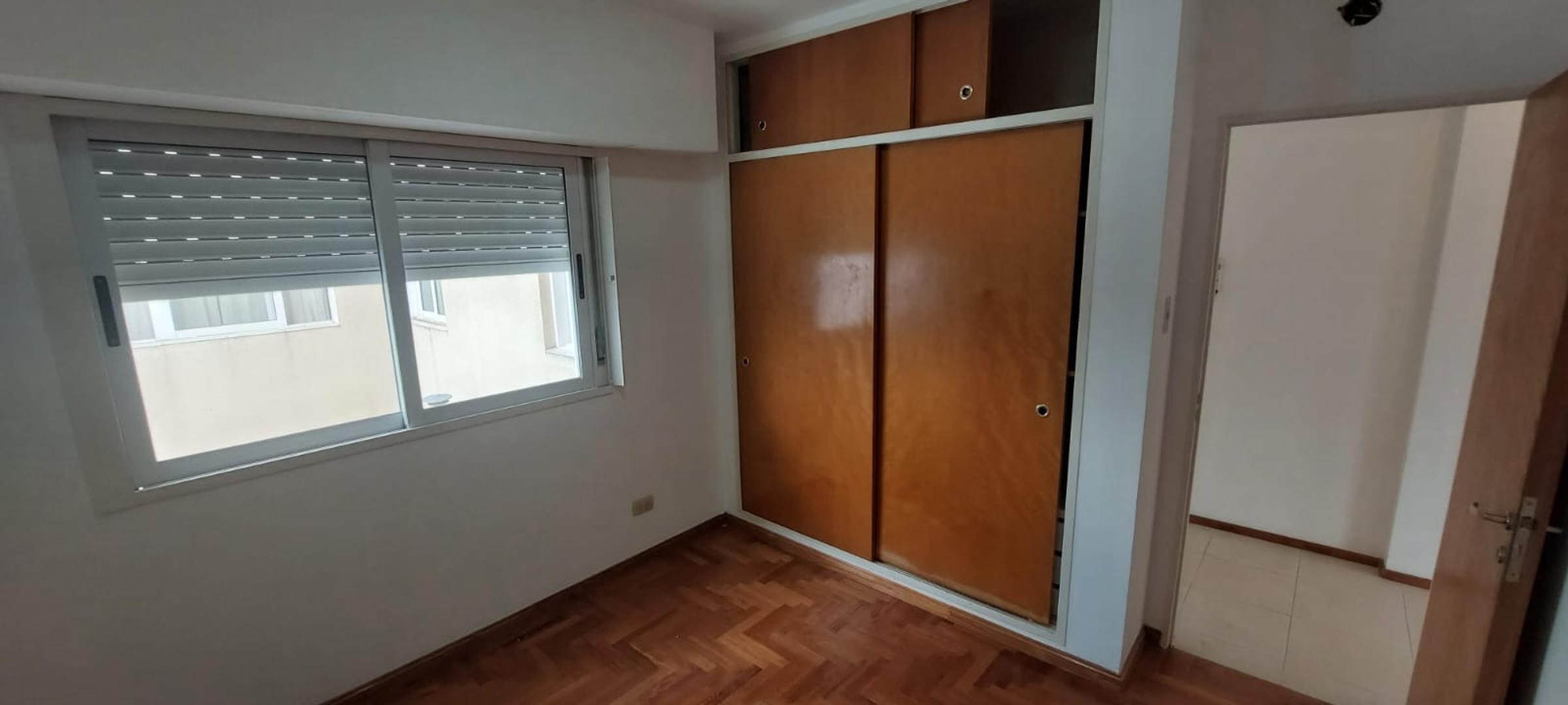 Sargento Cabral 1279 , Piso 2