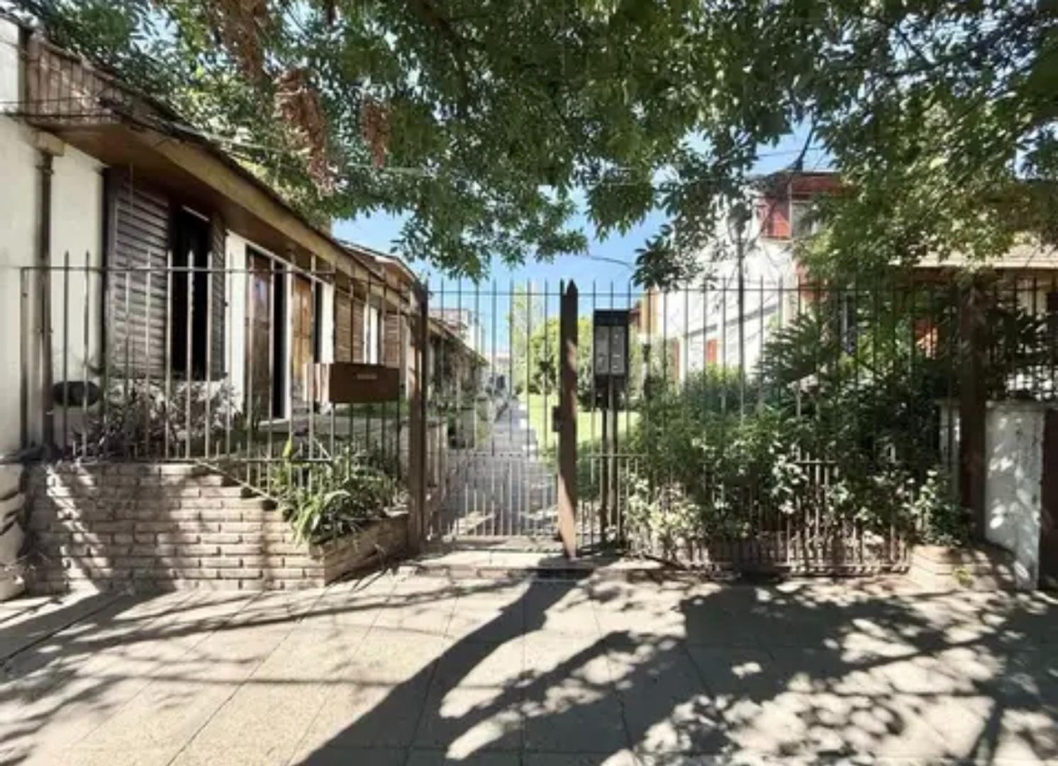 Duplex en venta en Castelar Norte.