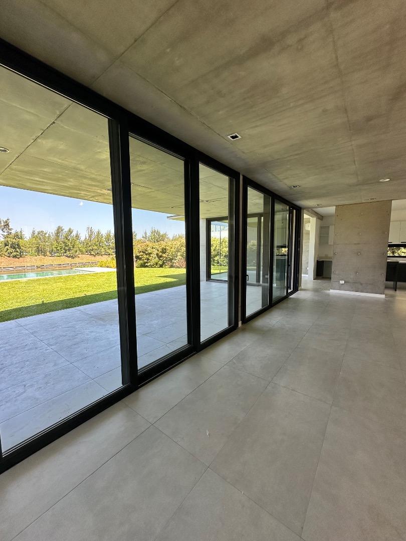 Casa en Venta al Oeste