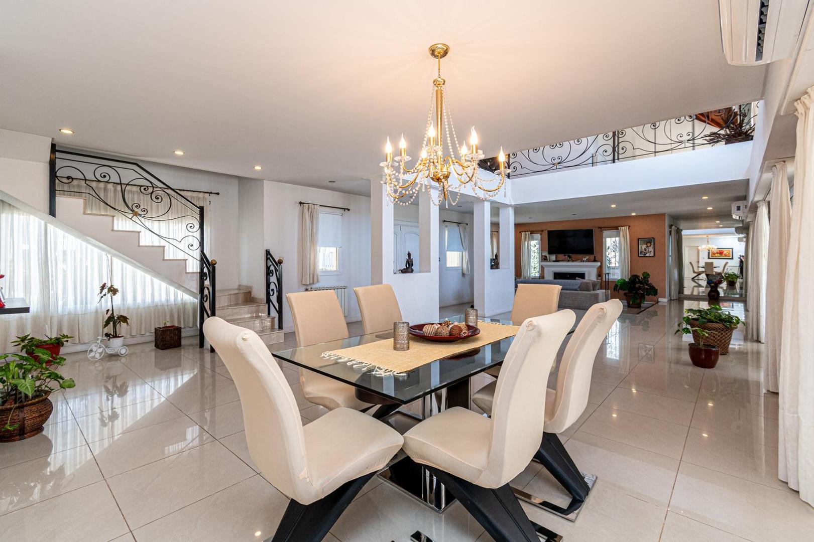 Casa en Venta de 5 dormitorios