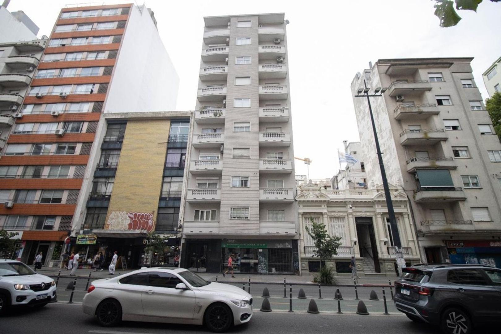 ALQUIL APARTAMENTO 3 DORMITORIOS Y SERVICIO CENTRO