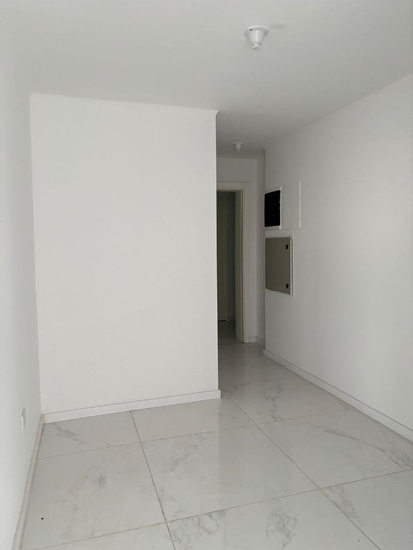 Se vende departamento 3 dormitorios con balcón y parrilla –