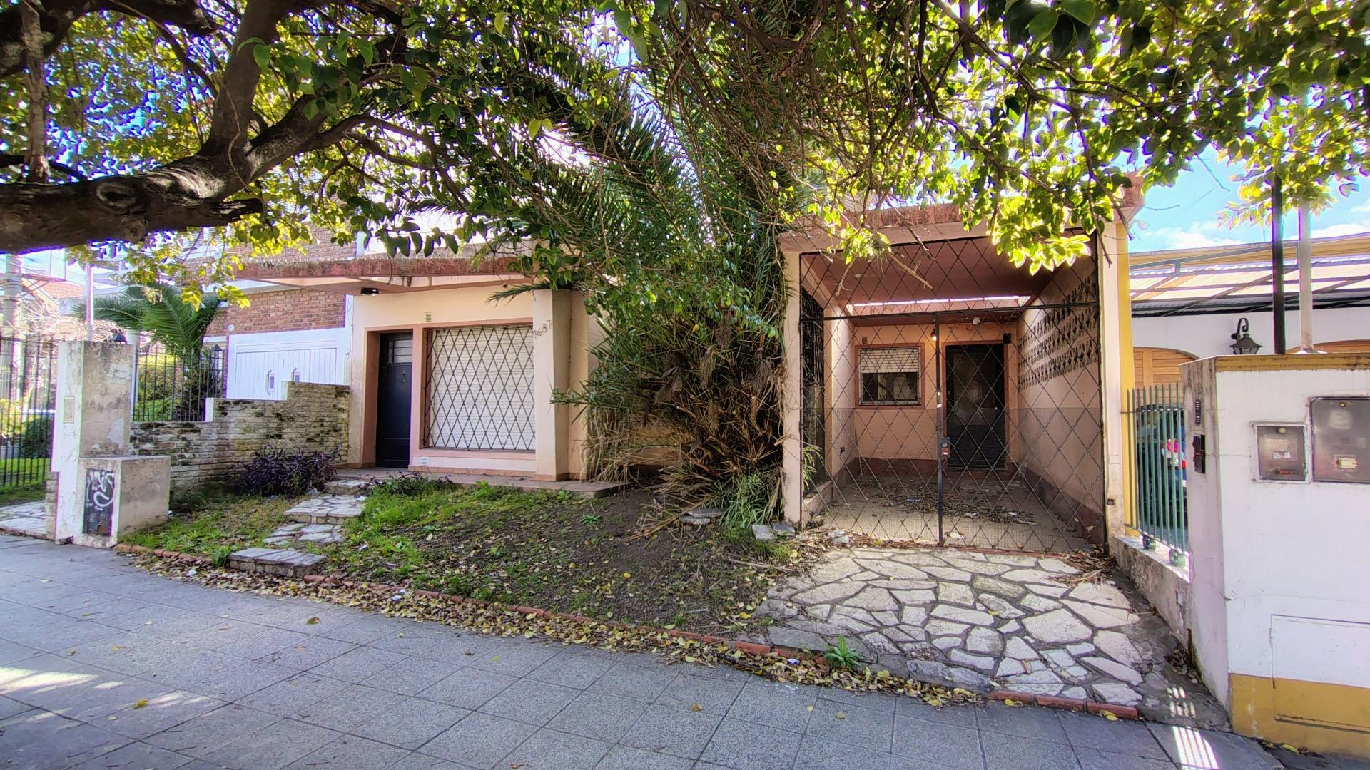 CASA EN PARQUE AYERZA CASTELAR