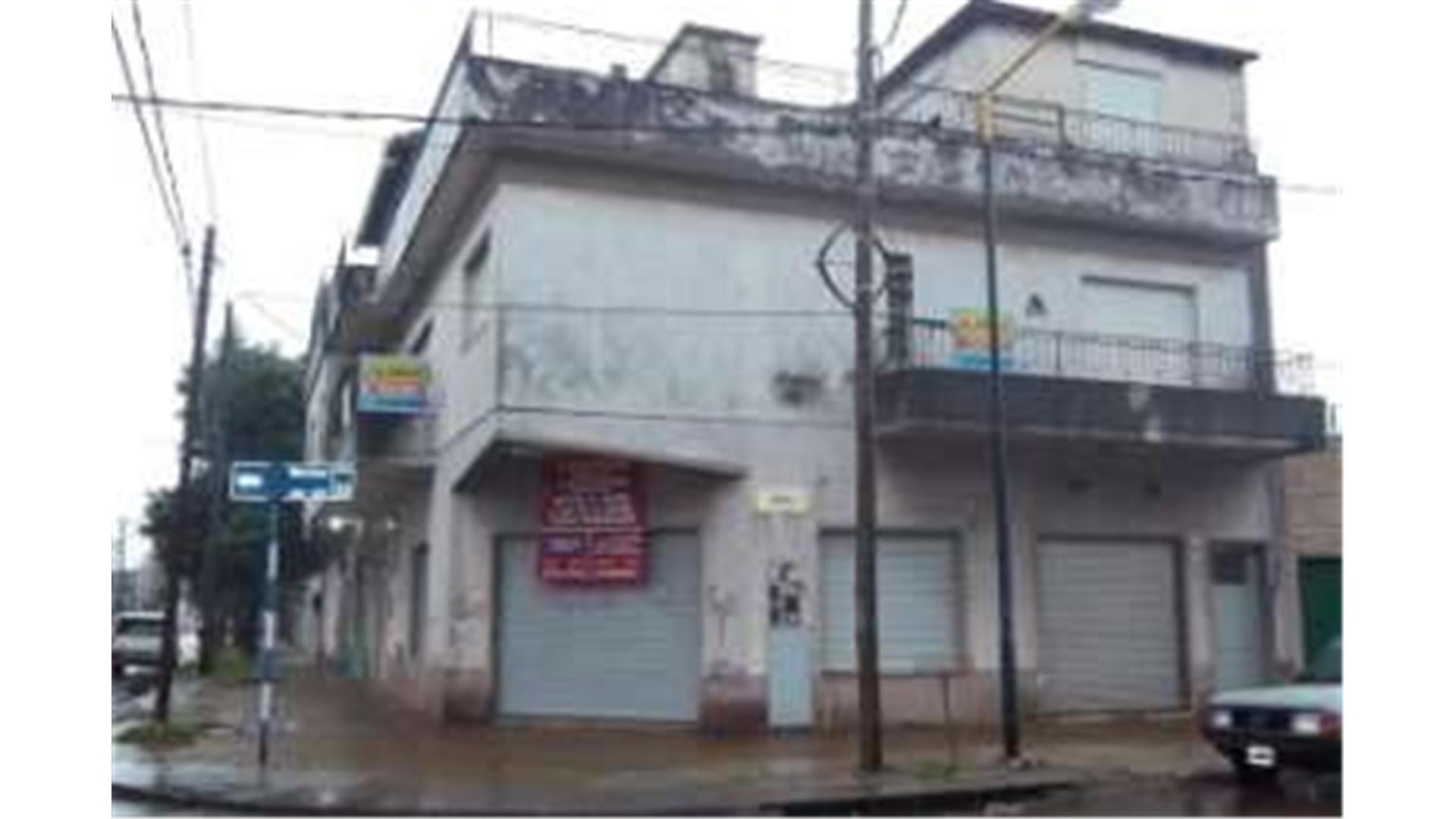 Local en venta esquina OPORTUNIDAD