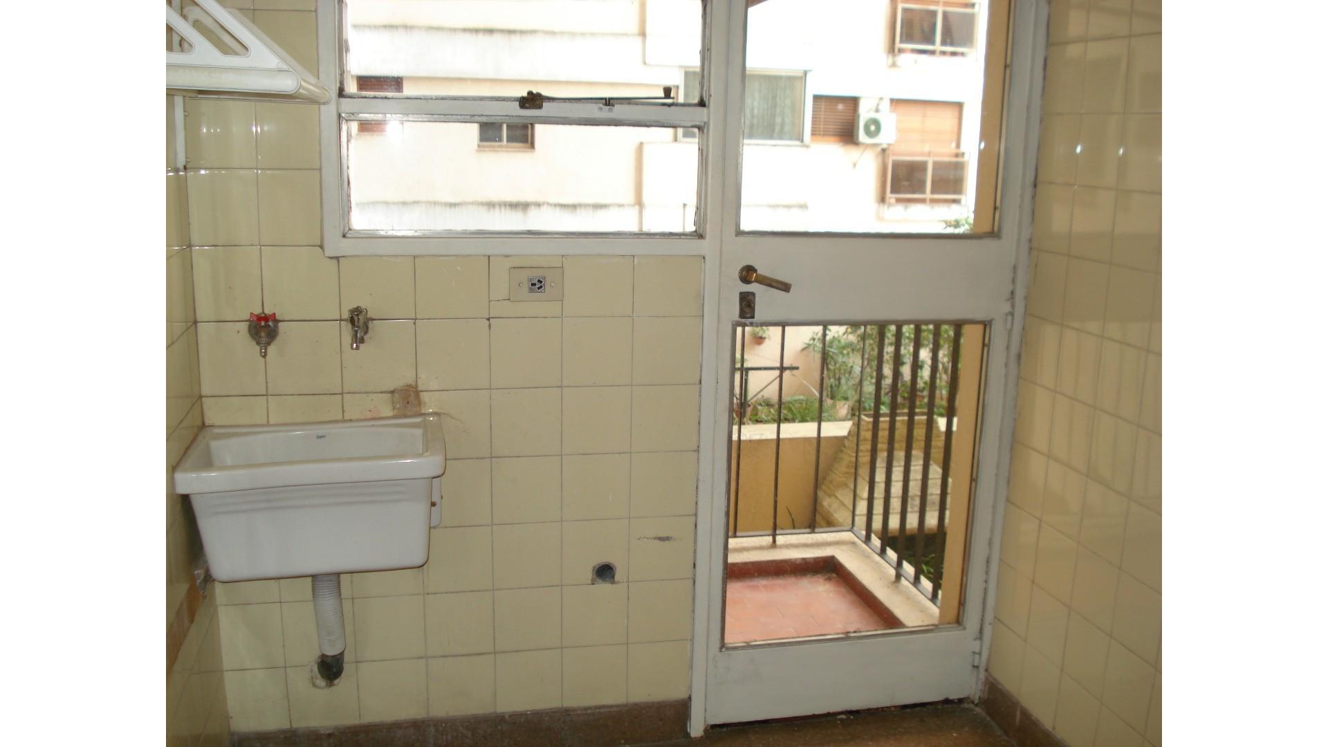 Departamento 4 ambientes con 2 baños