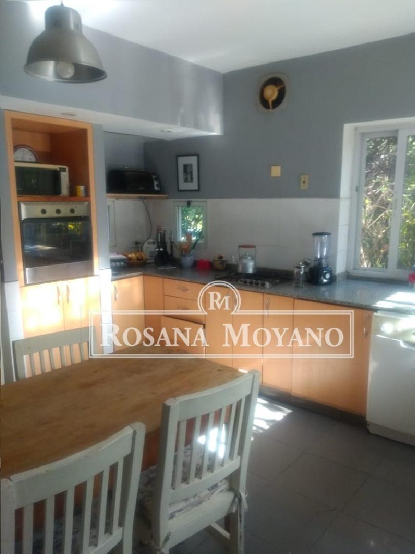 Venta - Casa - Pileta - 2 Plantas -  Barrio Las Glorias