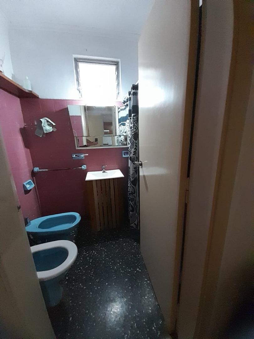 Casa en Alquiler con 1 cochera