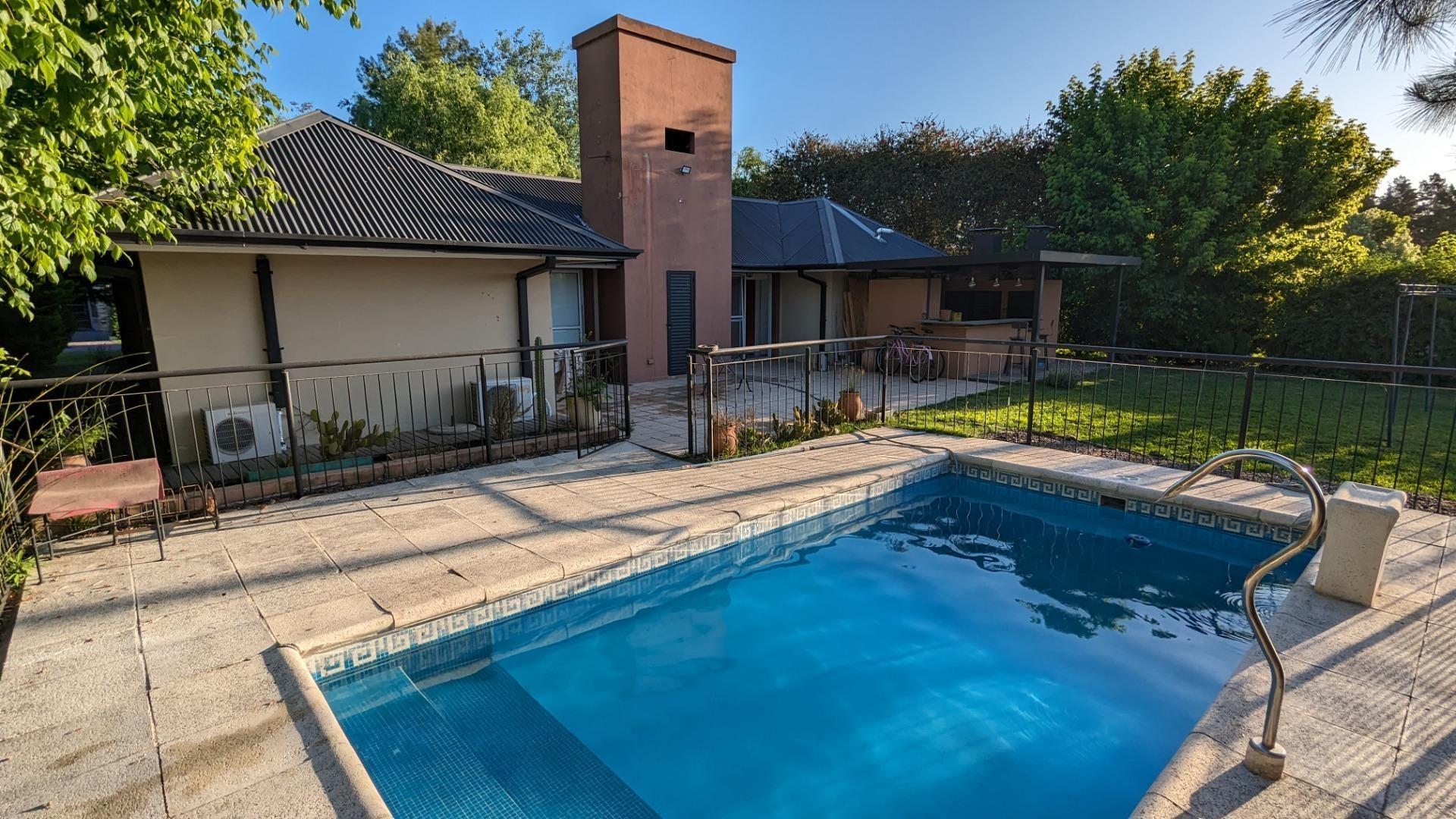 Casa en Venta con 5 cocheras