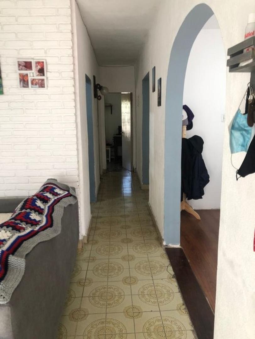 Casa 4 ambientes con 1 baño