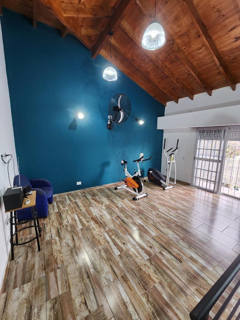 CASA EN VENTA DR POZZO 1200 BERNAL