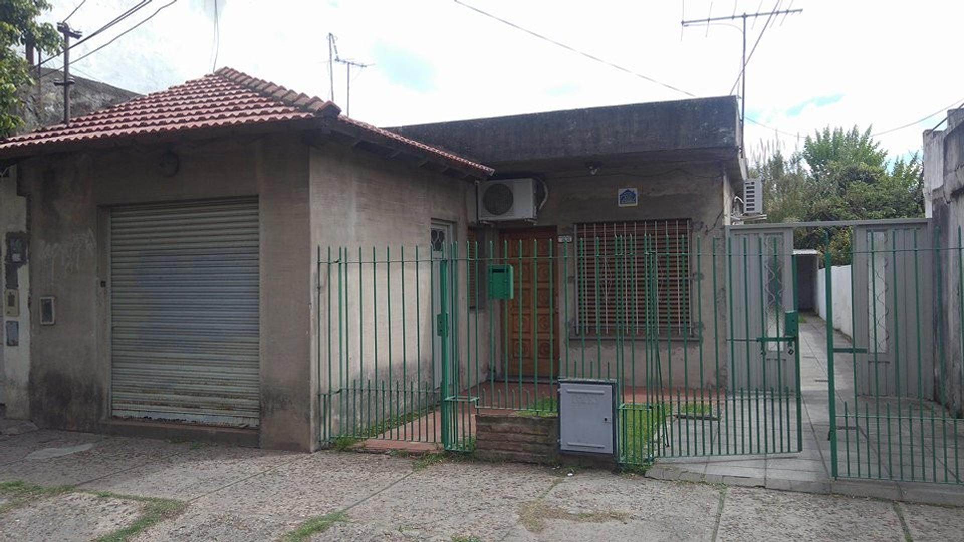 CASA en Venta  4 AMB BOULEVARD DE LOS ITALIANOS AL 2700, MON
