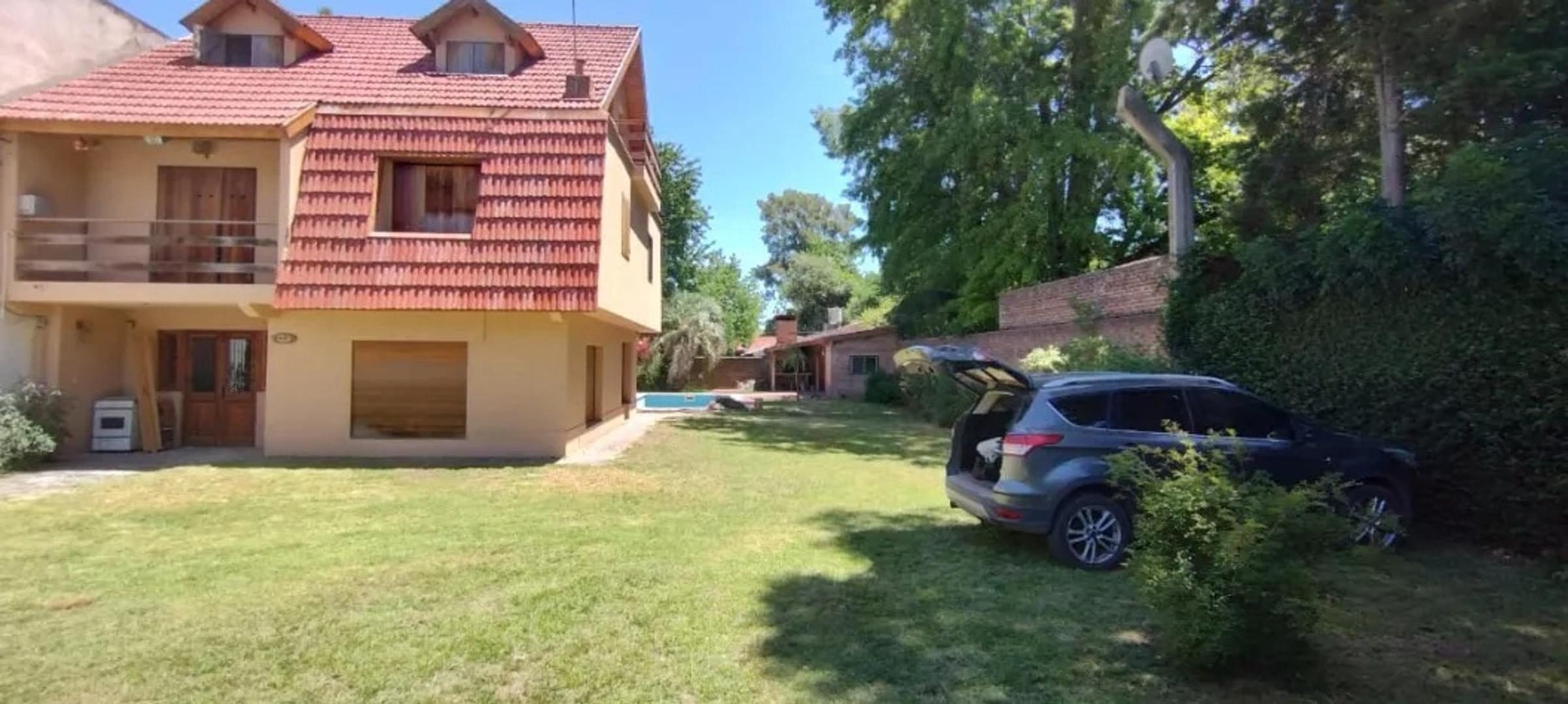 Casa Céntrica 6 Ambientes En Escobar