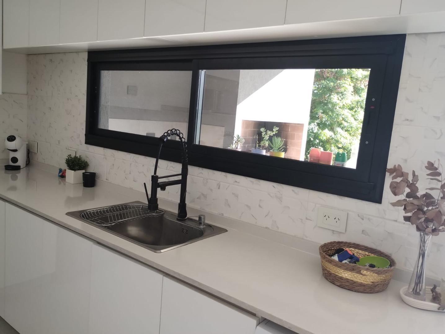 CASA EN VENTA SAN SEBASTIAN