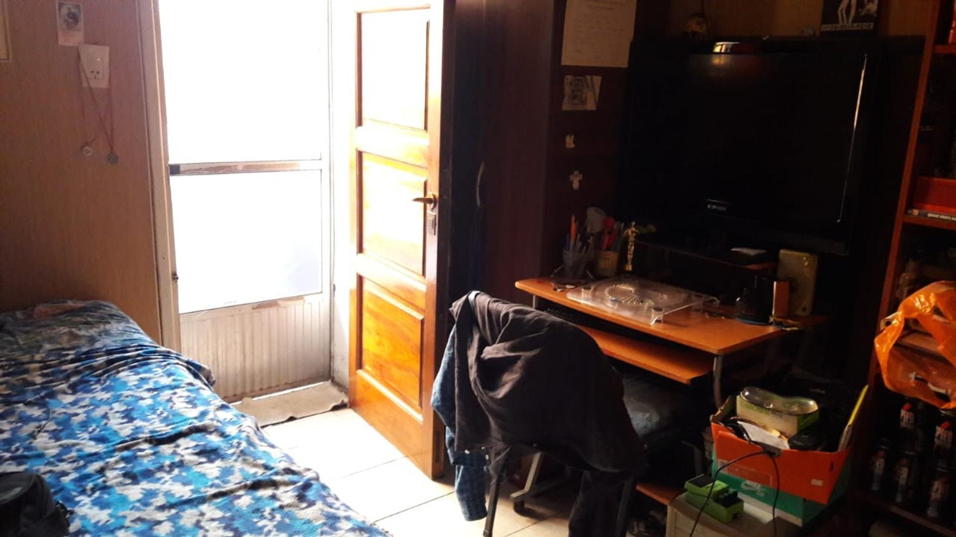 Depto Tipo Casa 5 ambientes con 2 baños