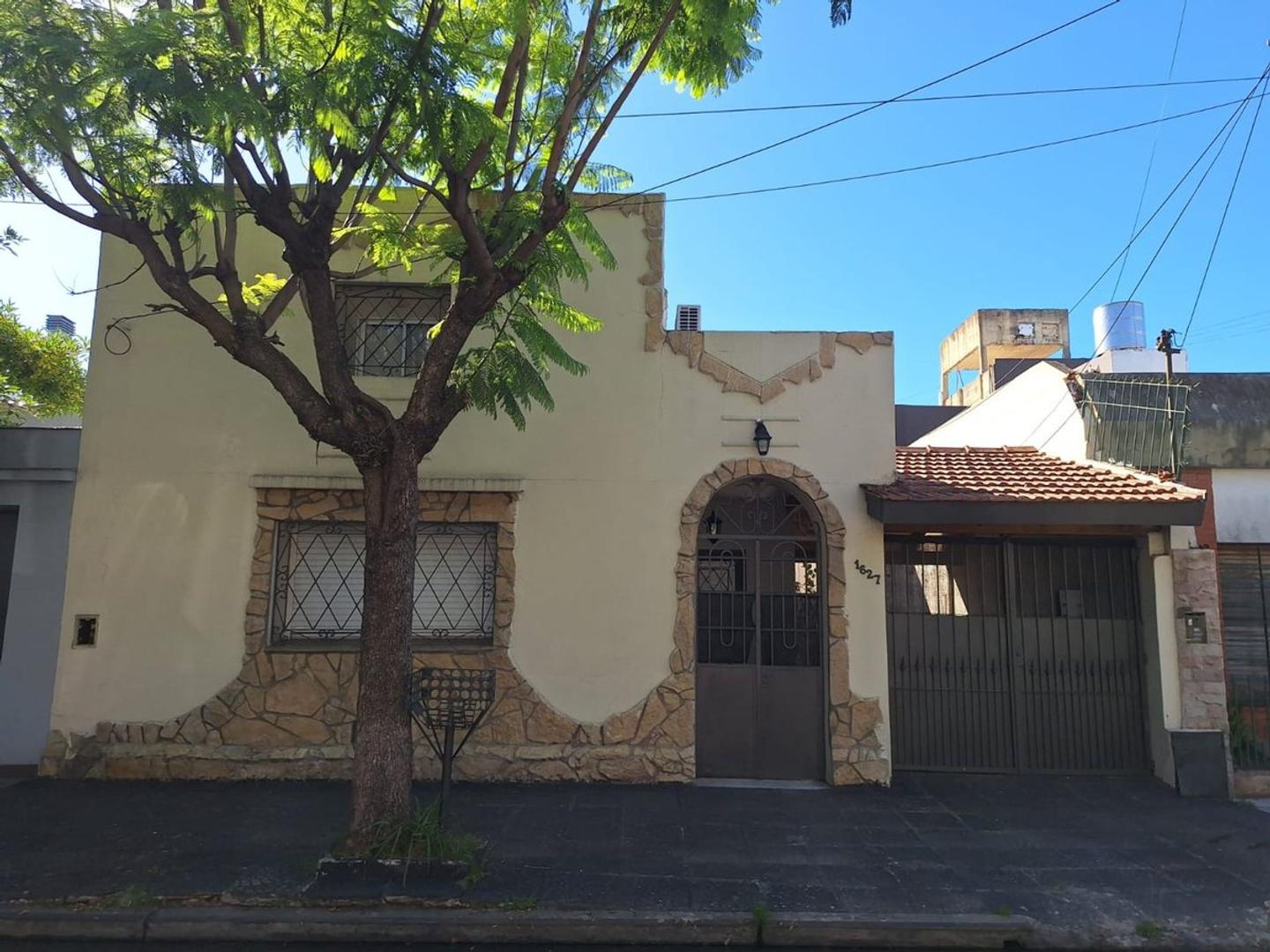 CASA EN ALQUILER LANUS ESTE