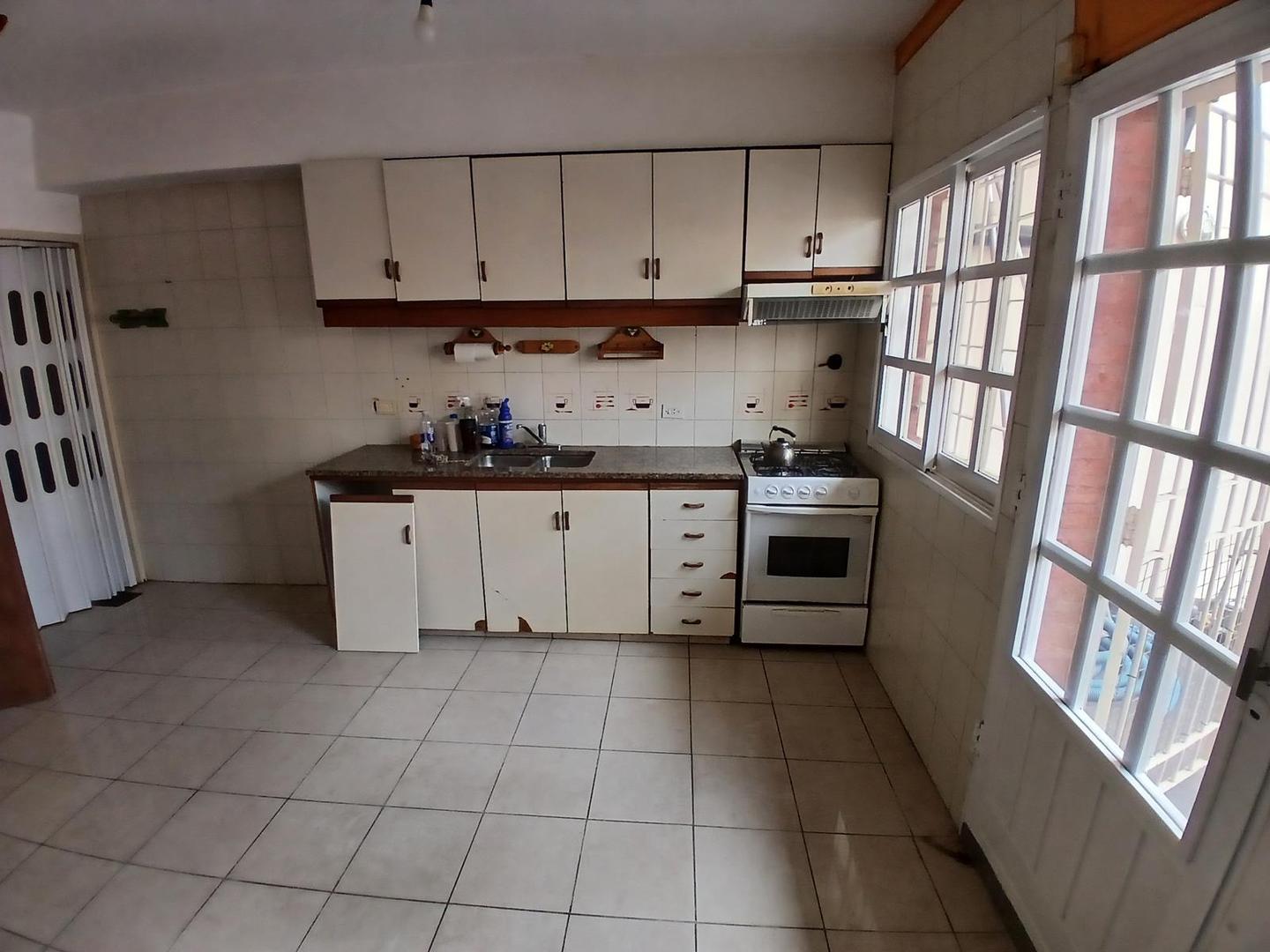 Depto Tipo Casa en Alquiler 26 años