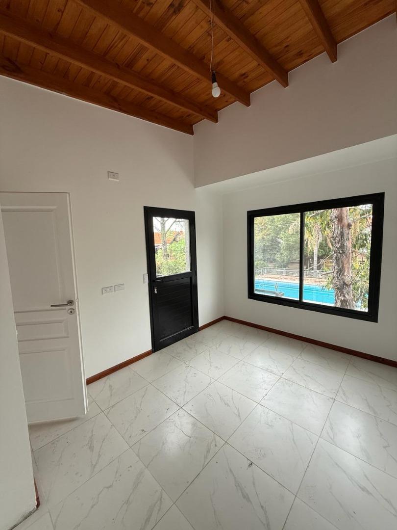 Casa 3 ambientes con 2 baños