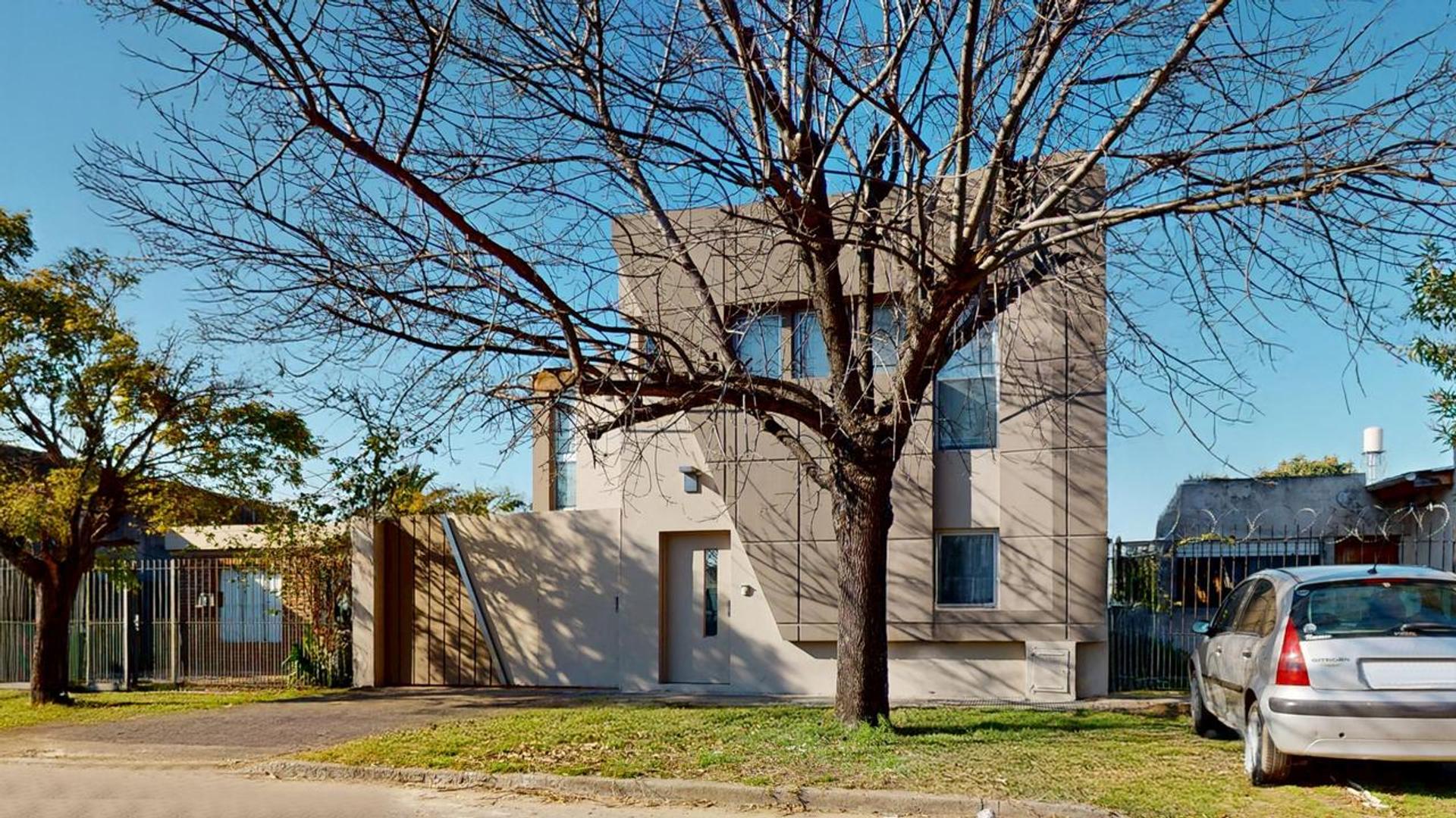 Casa en venta en  La Plata