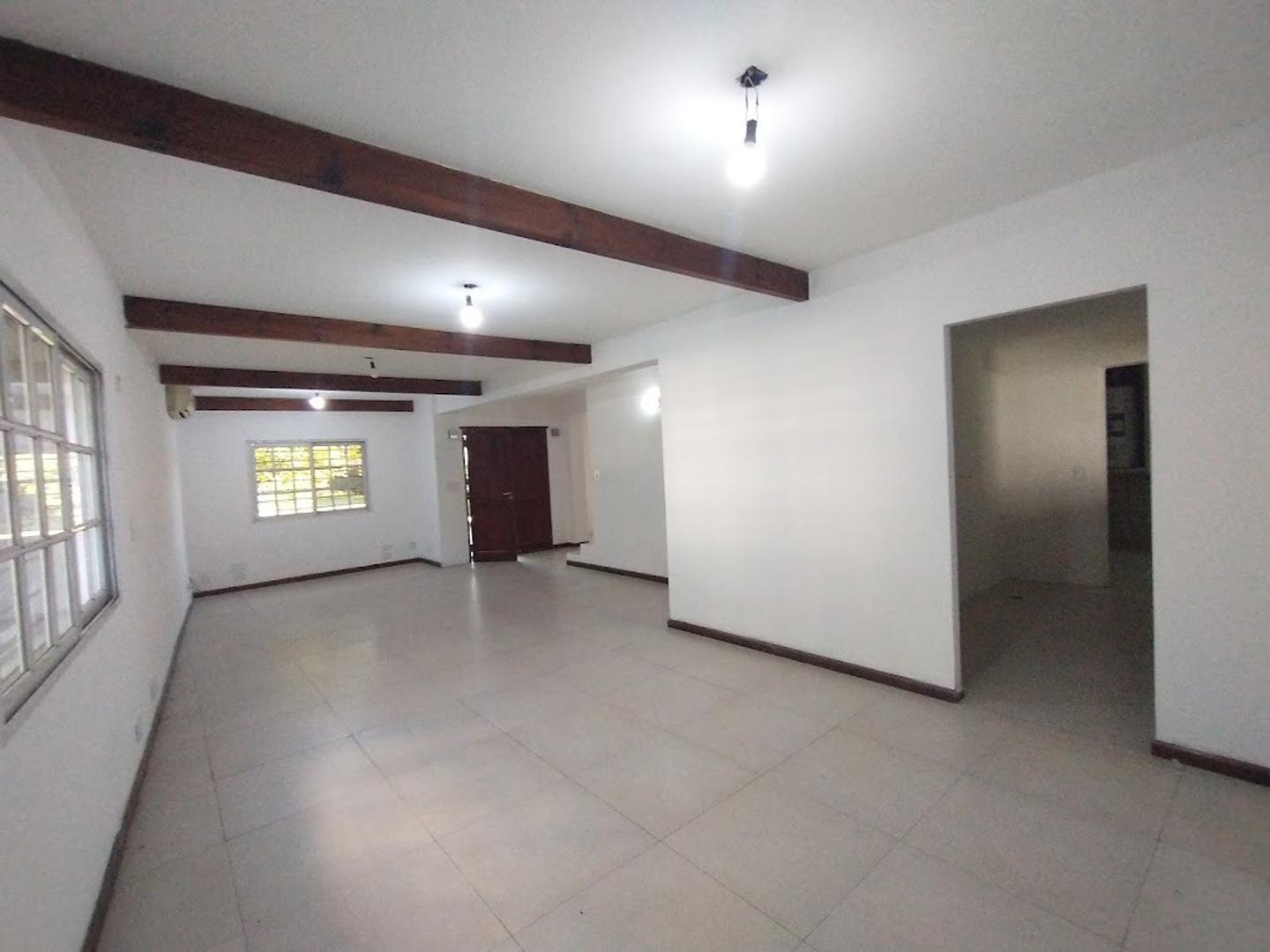 Divina casa 3d+dep.c/ pileta usd 152.000.-en Maschwitz Club