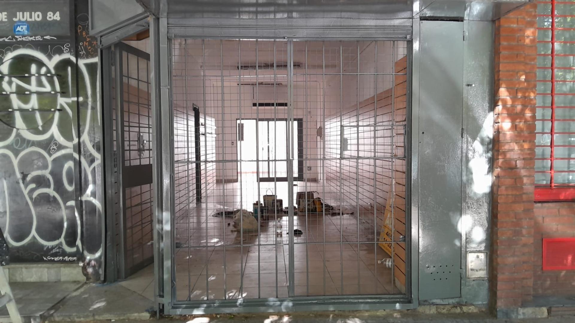 Local en Alquiler en Ramos Mejia, $ 1.100.000