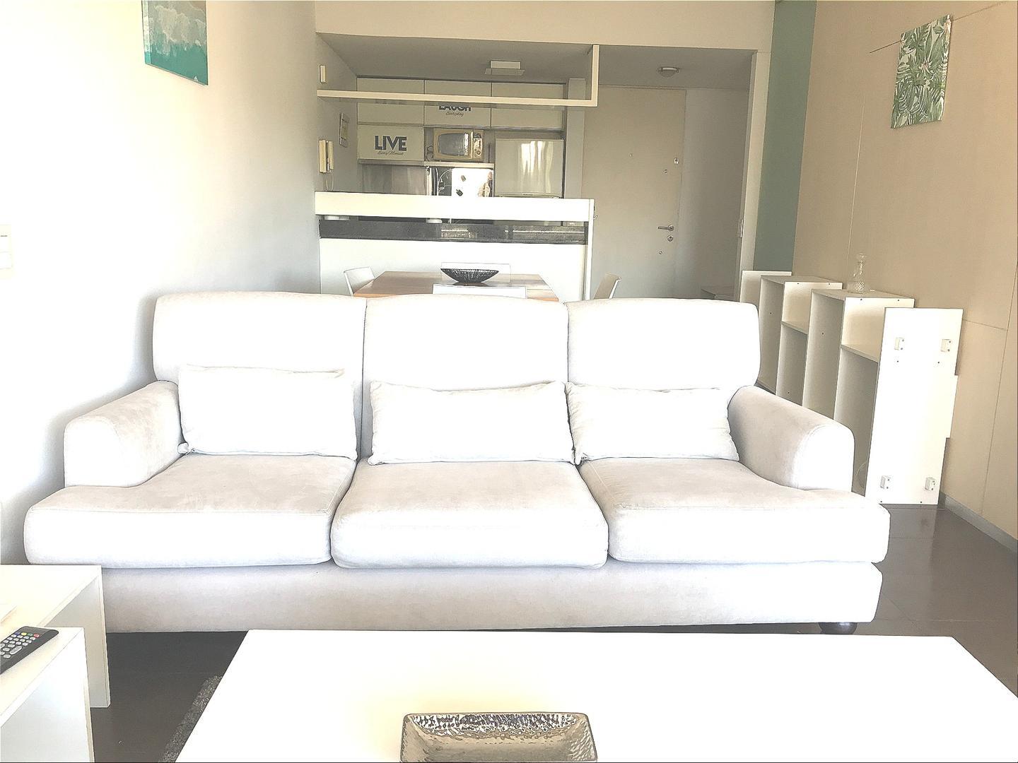 Av. General Indalesio Chenaut 1980