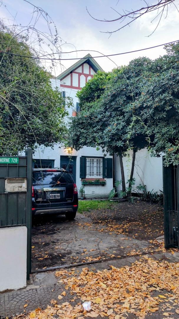 HERMOSO CHALET EN JOSE MARMOL-PERMUTA MENOR VALOR 