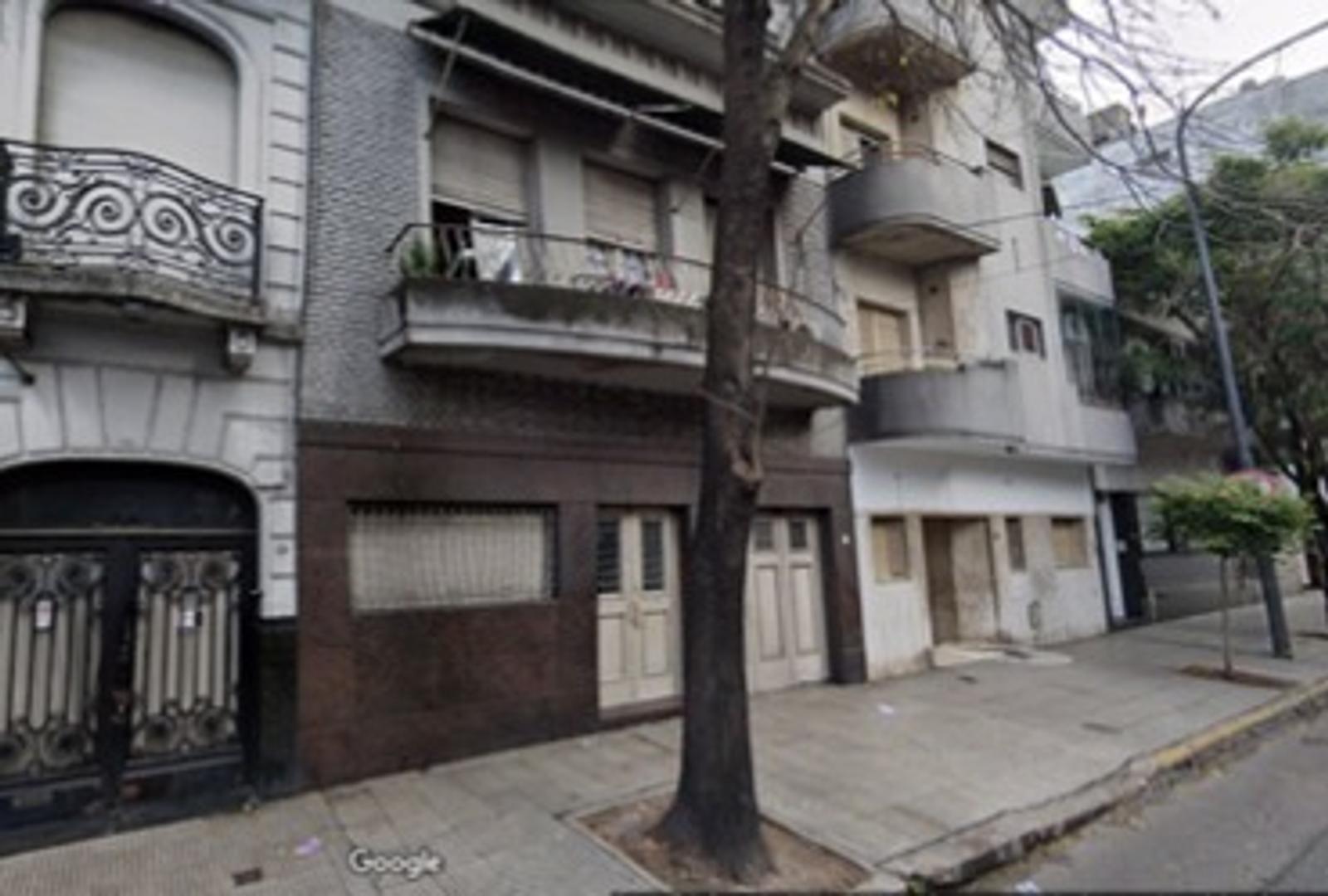 Terreno en venta-Zona comercial y muy bien conectada