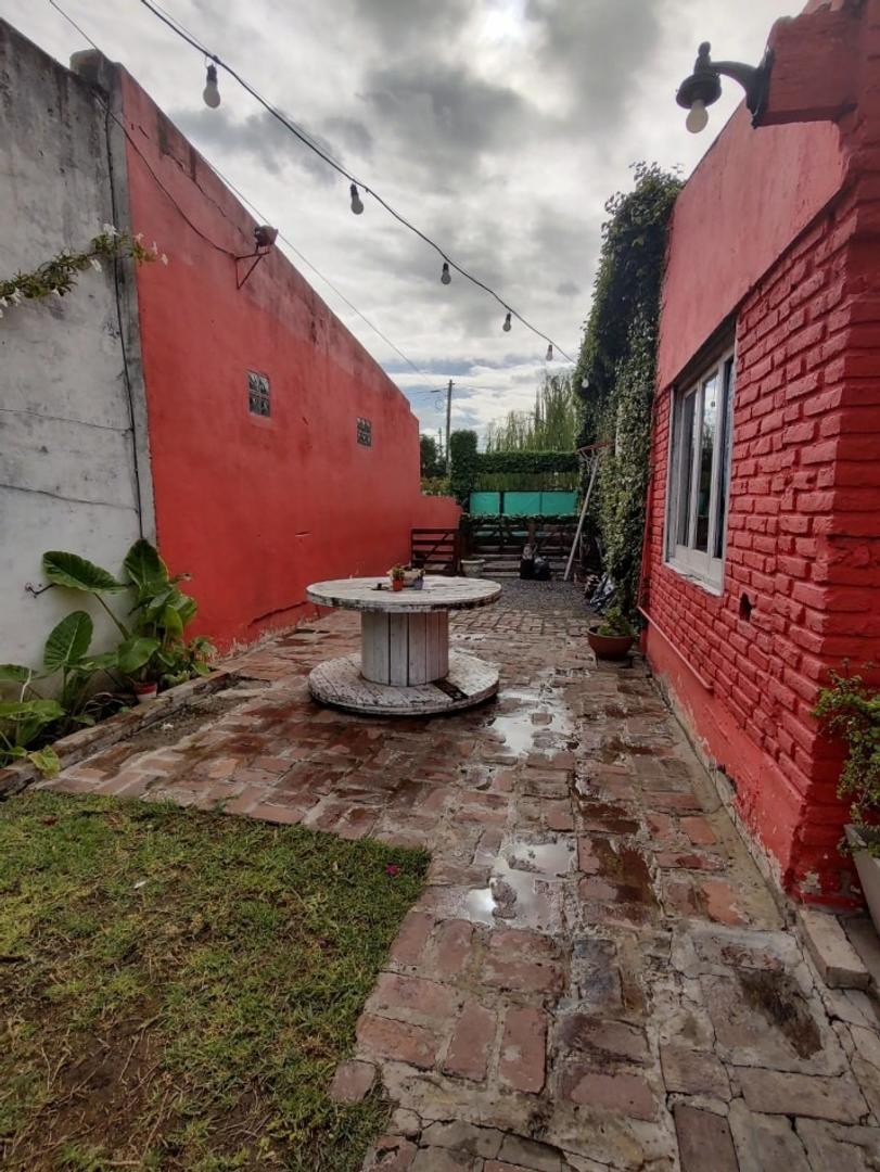 Casa 4 ambientes con 1 baño