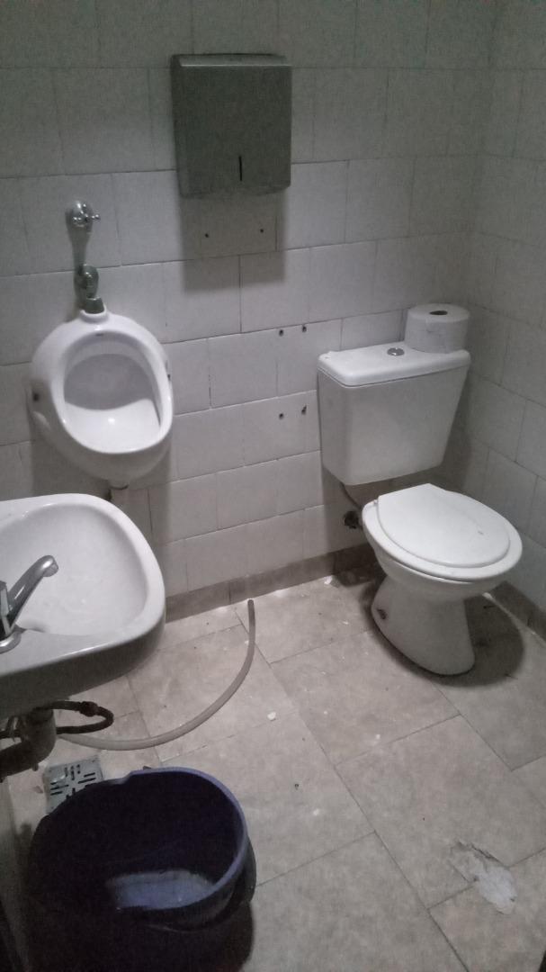 Local Esquina Villa Dominico Alquiler