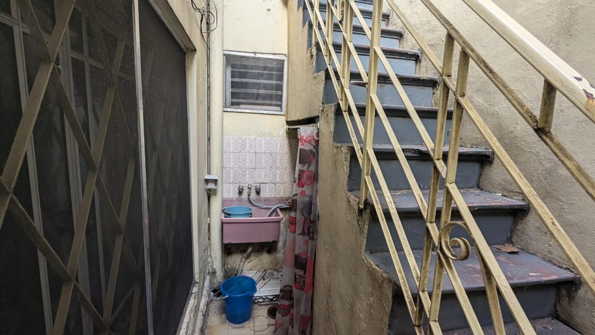 Casa 2 ambientes con 1 baño