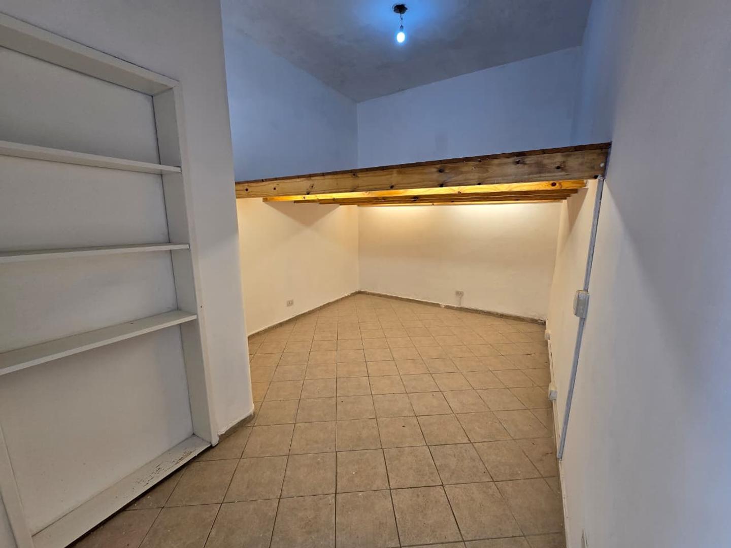 Treinta Y Tres Orientales 2200