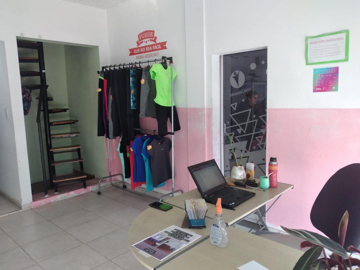 Avenida Almafuerte 200