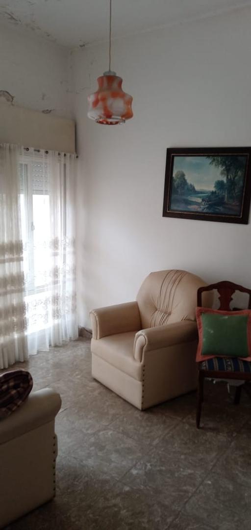 Casa 3 ambientes con 2 baños
