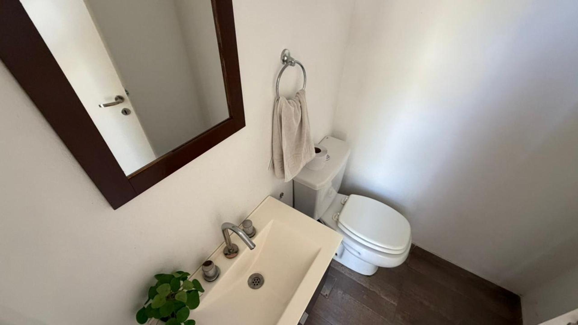 Venta casa tipo chalet 4 ambientes parque pileta Pilar