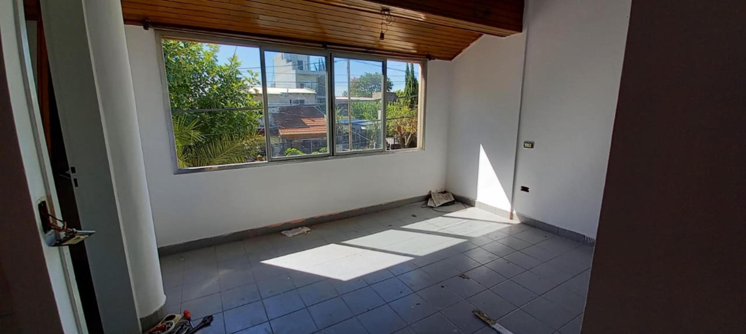 Depto Tipo Casa 4 ambientes con 1 baño