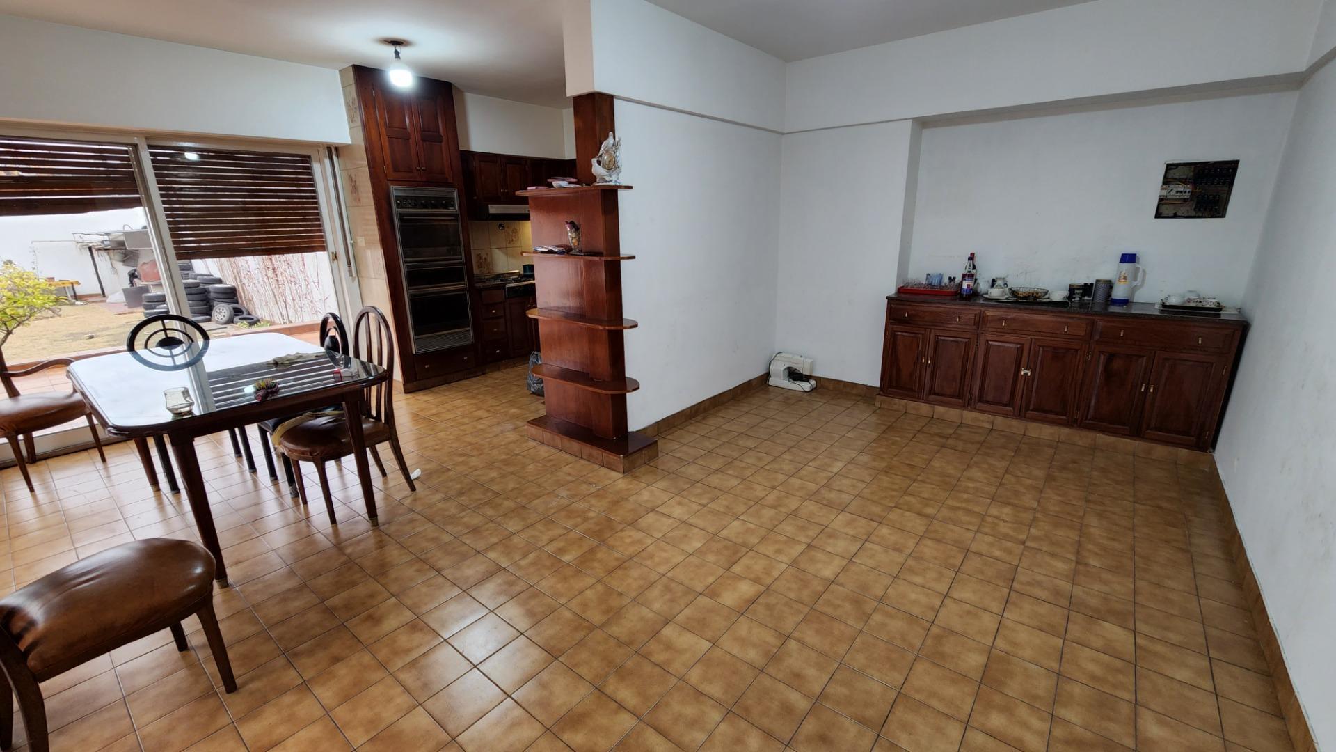 Casa 4 ambientes con 4 baños