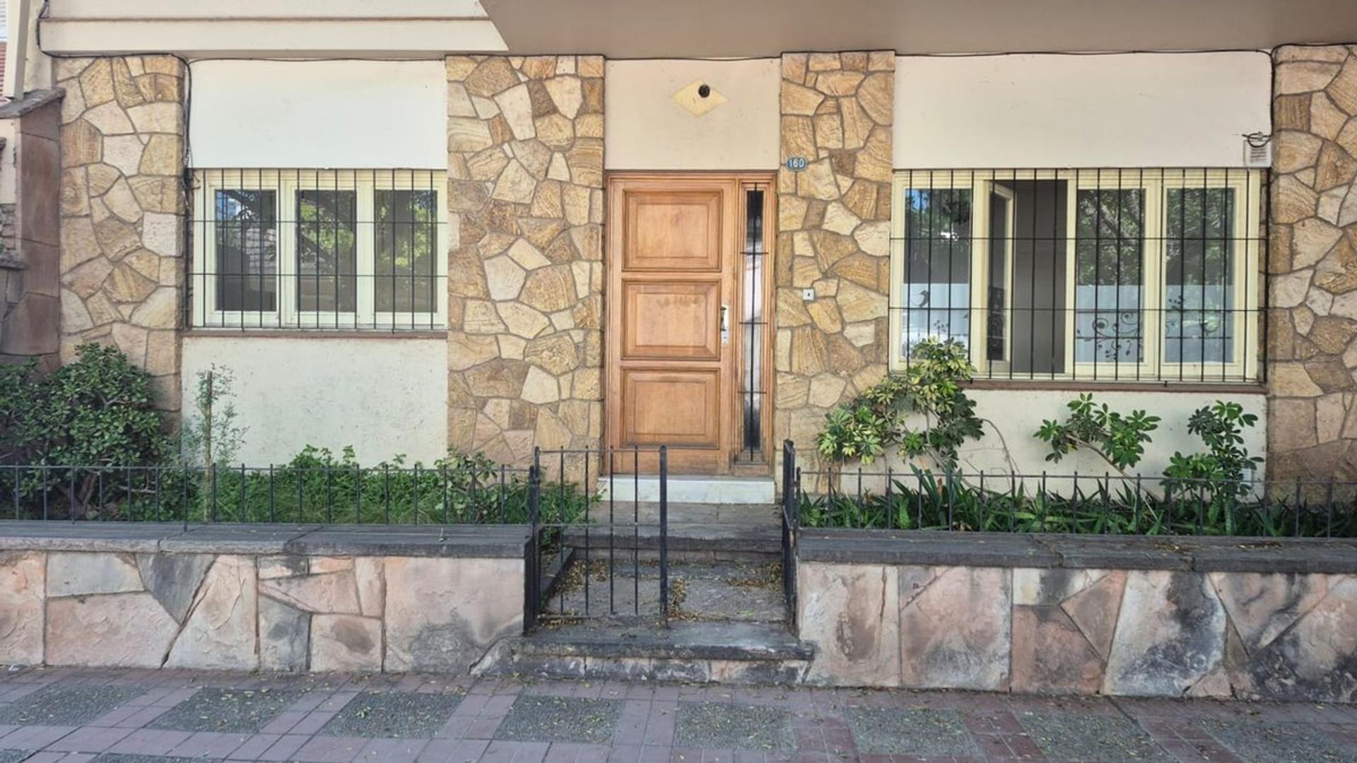 Casa en alquiler BARRIO BOMBAL