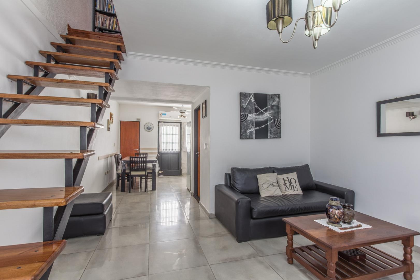 Casa 3 ambientes con 2 baños